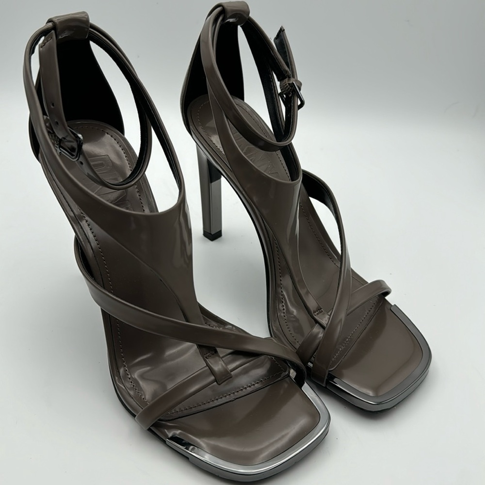 DKNY Women's Audrey Strappy Stiletto Dress Sandals Mushroom *